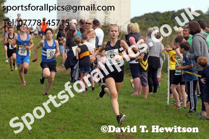 Boys and girls under-15s, Sunderland Harriers Cross Country, Farrington, Sunderland. Photo: David T. Hewitson/Sports for All Pics
